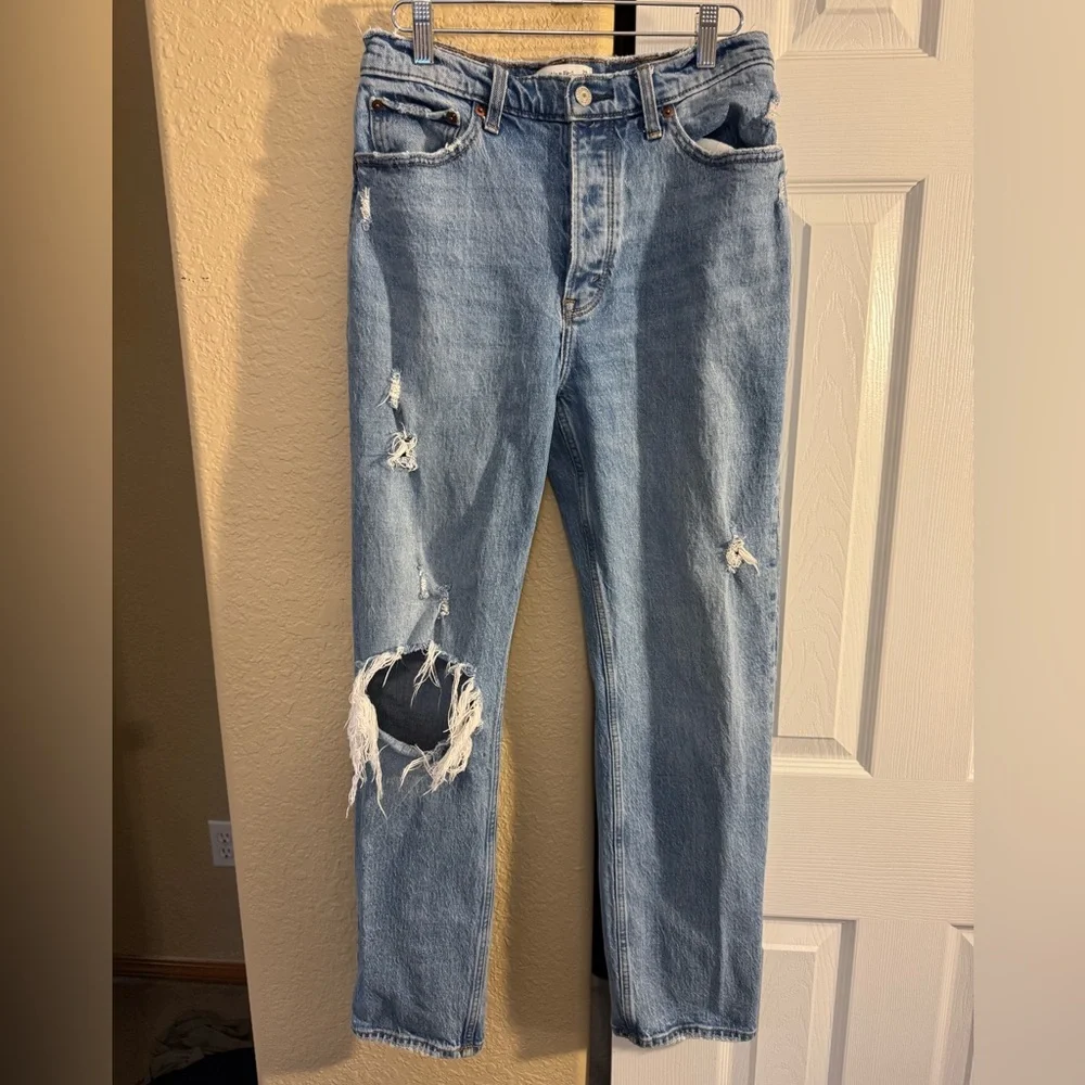 Abercrombie & Fitch The Dad High Rise Distressed Straight Leg Jeans 28/6R